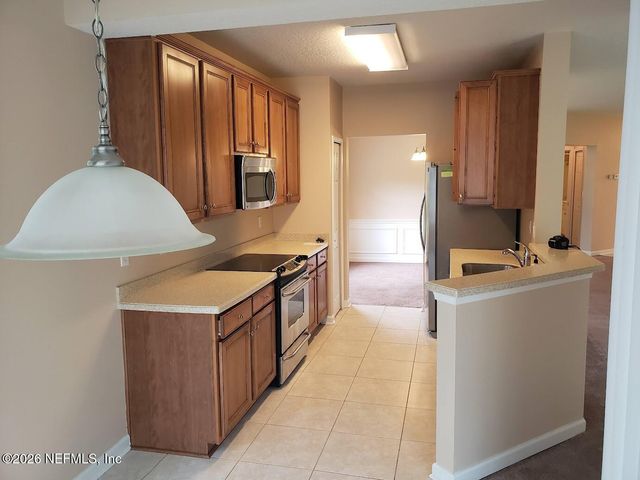 6589 WHITE BLOSSOM Circle, Jacksonville, FL 32258