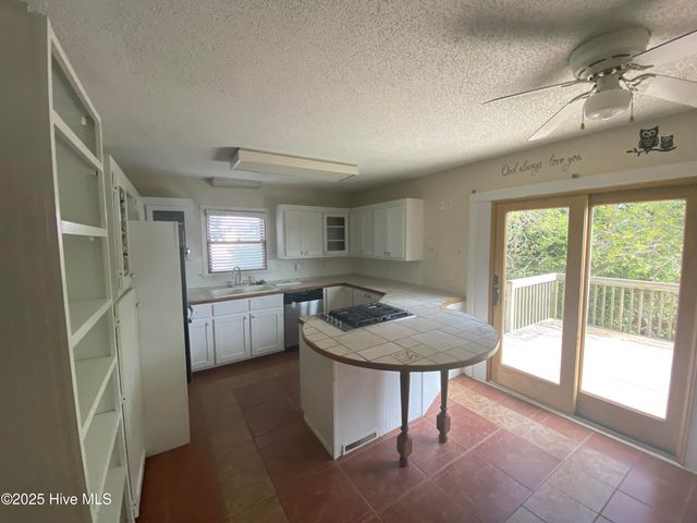 120 Perkins Lane, Coinjock, NC 27923