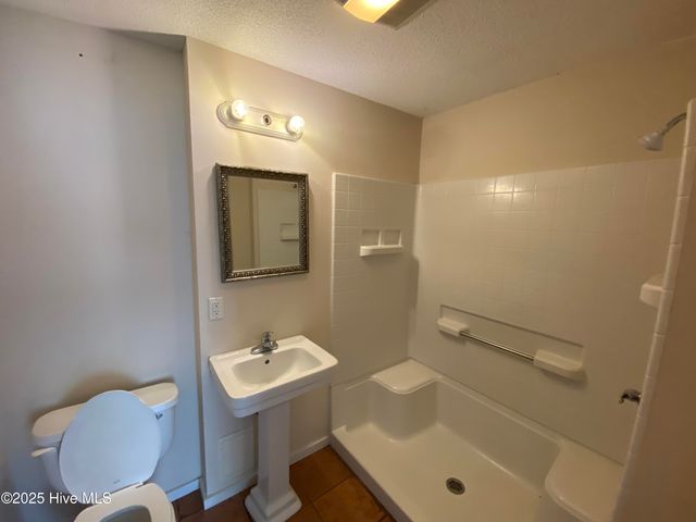 120 Perkins Lane, Coinjock, NC 27923