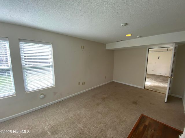 120 Perkins Lane, Coinjock, NC 27923