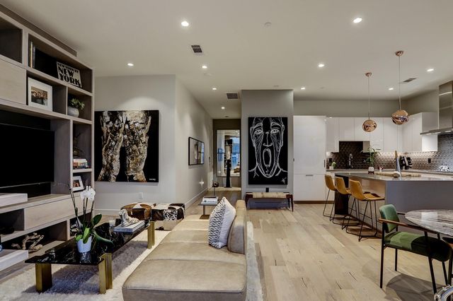 4521 San Felipe Street 1804, Houston, TX 77027