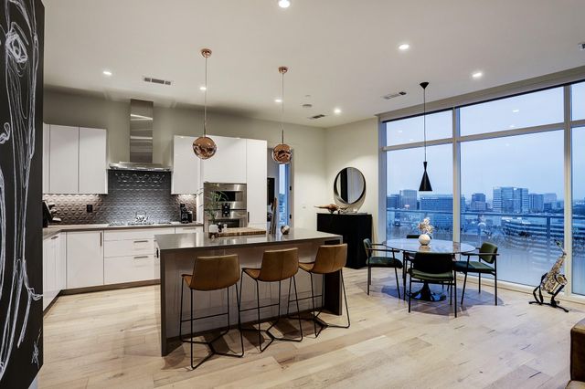 4521 San Felipe Street 1804, Houston, TX 77027