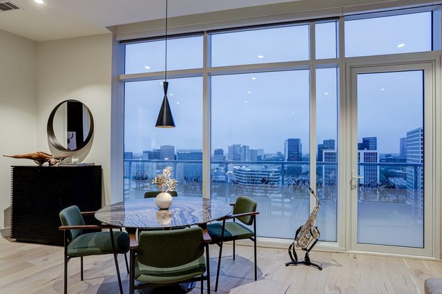 4521 San Felipe Street 1804, Houston, TX 77027