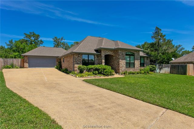 4603 Colonial Circle, College Station, TX 77845
