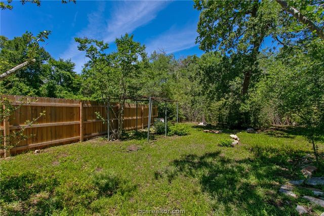 4603 Colonial Circle, College Station, TX 77845