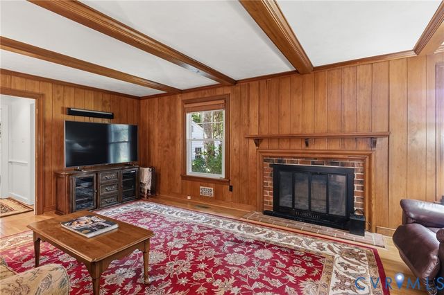 214 W Brook Run Dr, Henrico, VA 23238
