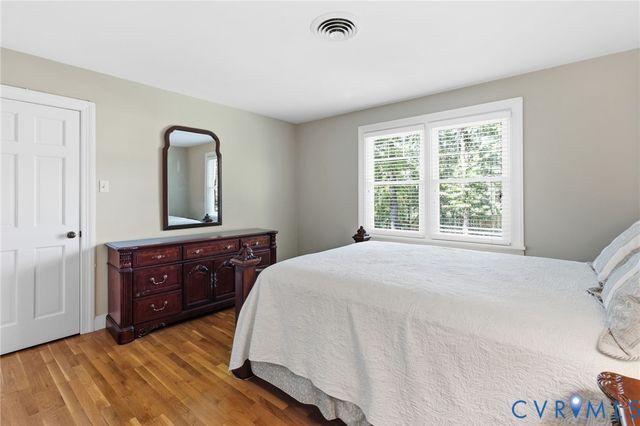 214 W Brook Run Dr, Henrico, VA 23238