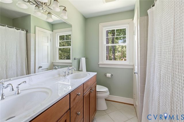 214 W Brook Run Dr, Henrico, VA 23238