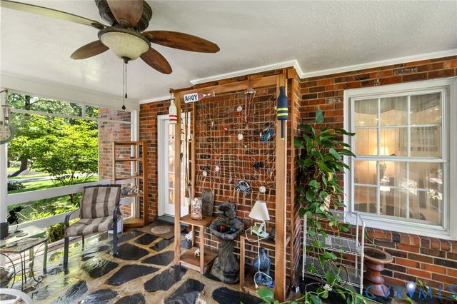 214 W Brook Run Dr, Henrico, VA 23238