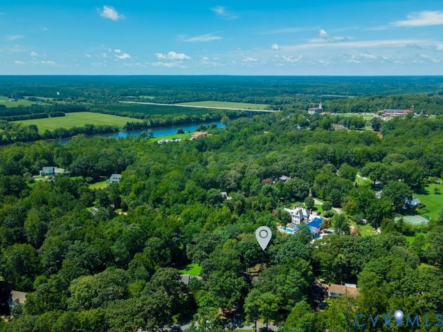 214 W Brook Run Dr, Henrico, VA 23238
