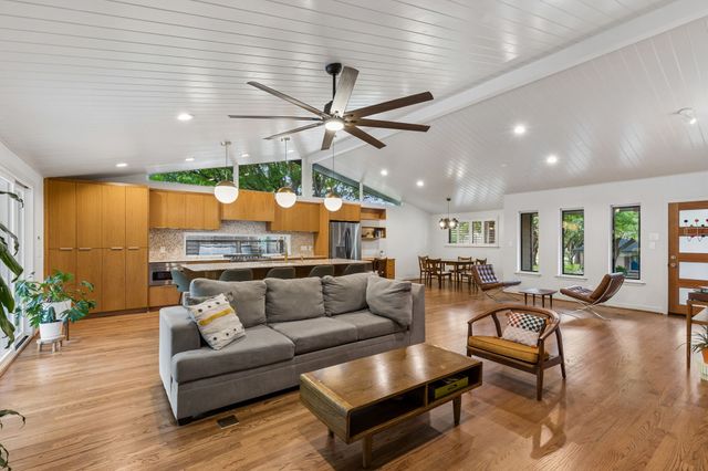 707 Bondstone Drive, Dallas, TX 75218