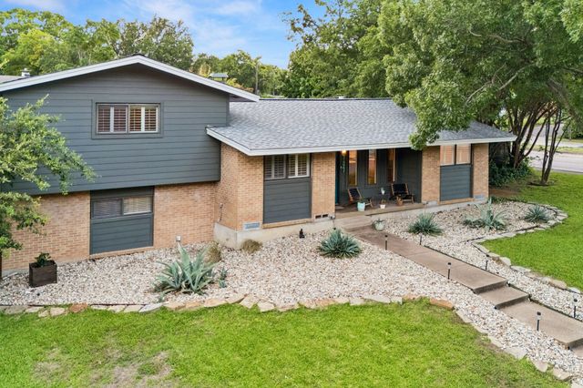 707 Bondstone Drive, Dallas, TX 75218