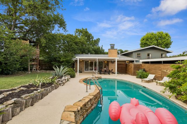 707 Bondstone Drive, Dallas, TX 75218