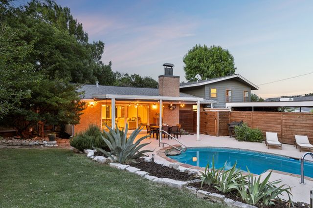 707 Bondstone Drive, Dallas, TX 75218