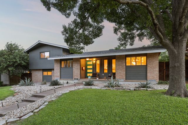 707 Bondstone Drive, Dallas, TX 75218