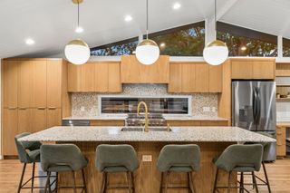 707 Bondstone Drive, Dallas, TX 75218