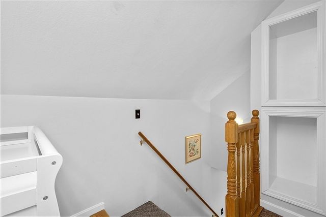 28 Deanville Rd, Attleboro, MA 02703