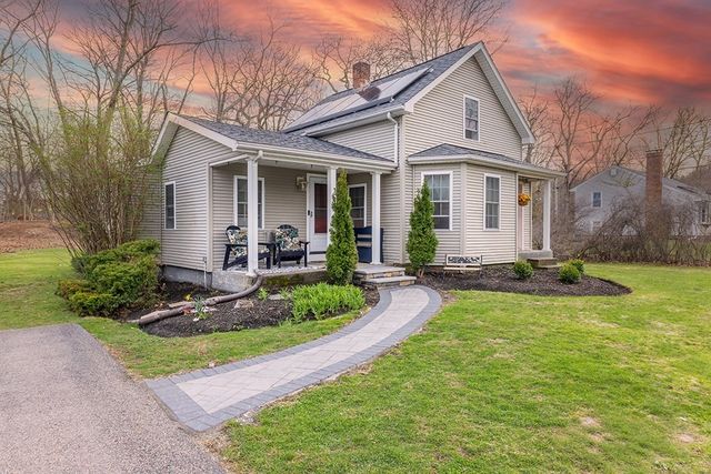 28 Deanville Rd, Attleboro, MA 02703