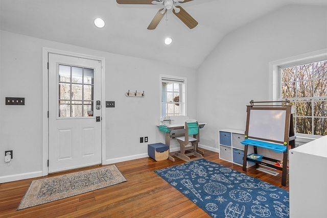 28 Deanville Rd, Attleboro, MA 02703