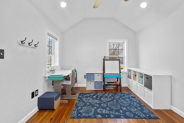 28 Deanville Rd, Attleboro, MA 02703