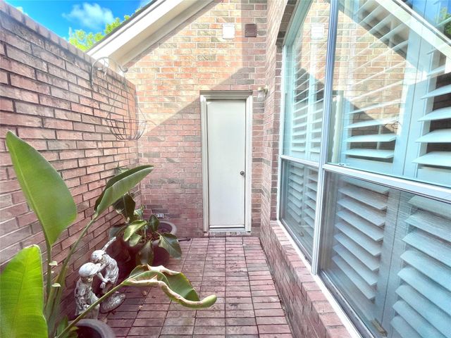 1150 Sienna Hill Drive, Houston, TX 77077