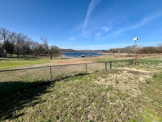 190 Potential Drive, Hollister, MO 65672