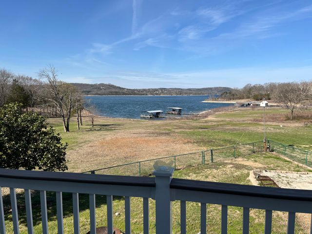 190 Potential Drive, Hollister, MO 65672