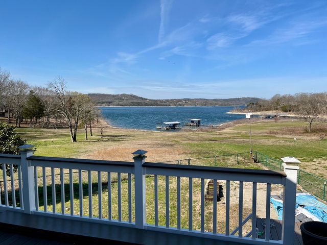 190 Potential Drive, Hollister, MO 65672