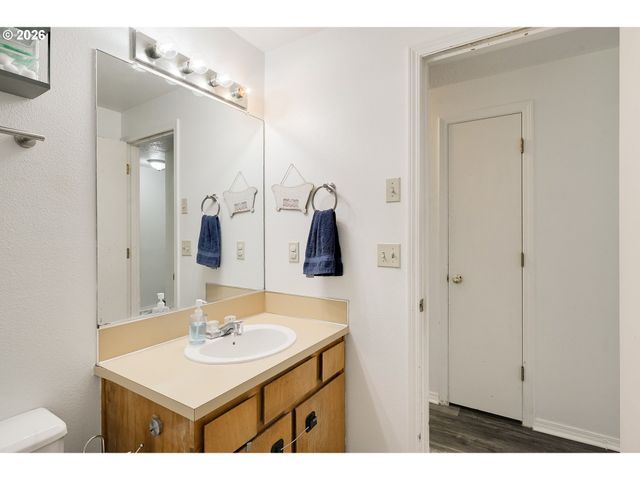 604 Sw 2ND Ct, Battle Ground, WA 98604