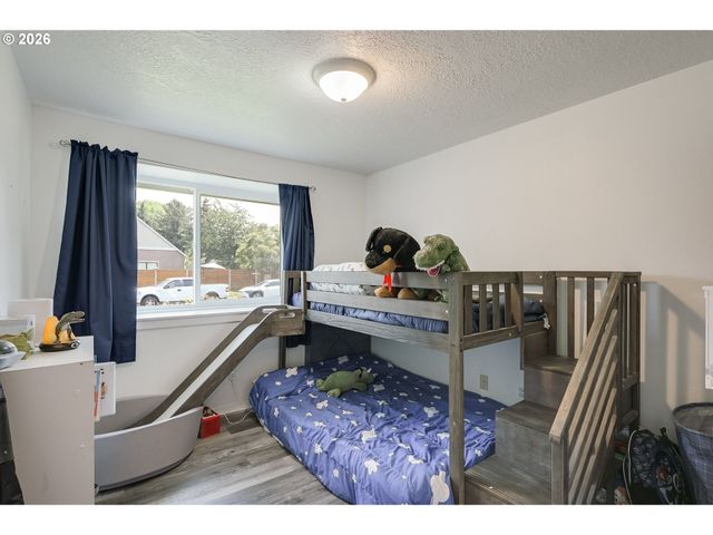 604 Sw 2ND Ct, Battle Ground, WA 98604