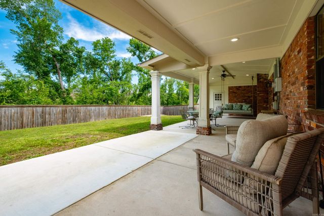 1104 Kings Mountain Drive, Little Rock, AR 72211