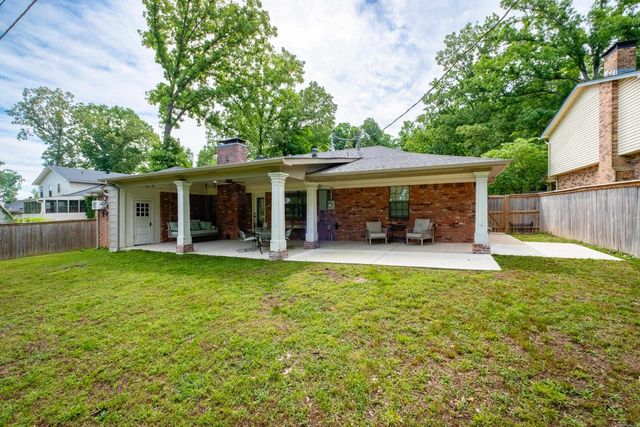 1104 Kings Mountain Drive, Little Rock, AR 72211