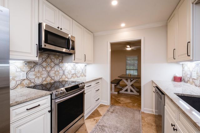 1104 Kings Mountain Drive, Little Rock, AR 72211