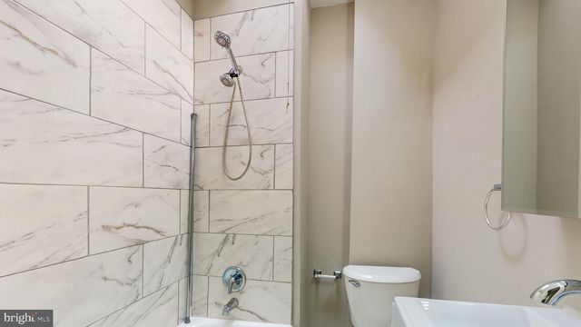 812 MCCABE AVE, Baltimore, MD 21212