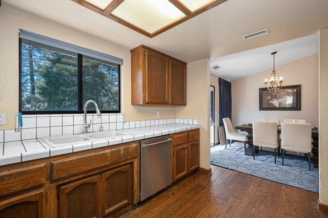 210 Meadow Gate Rd, Meadow Vista, CA 95722