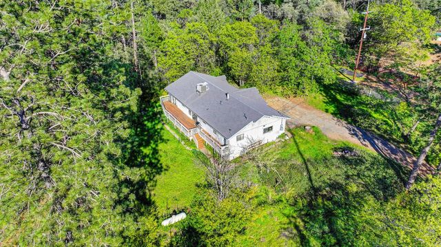 210 Meadow Gate Rd, Meadow Vista, CA 95722