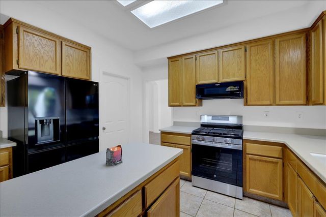 8772 Newry Ct, Elk Grove, CA 95624