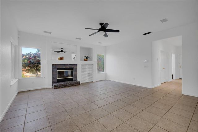 8772 Newry Ct, Elk Grove, CA 95624