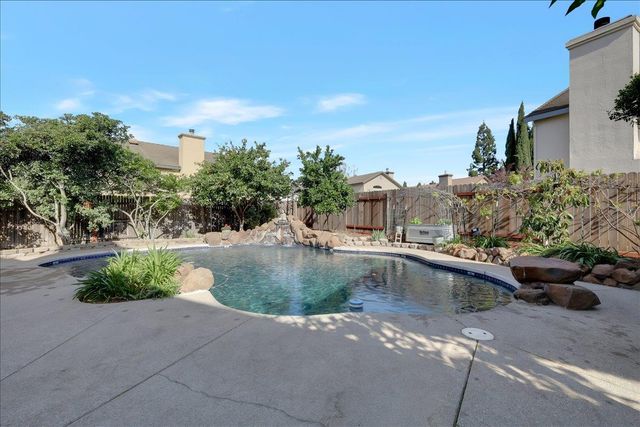 8772 Newry Ct, Elk Grove, CA 95624