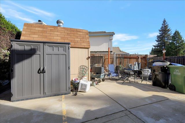 8772 Newry Ct, Elk Grove, CA 95624