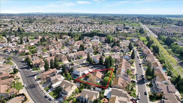 8772 Newry Ct, Elk Grove, CA 95624