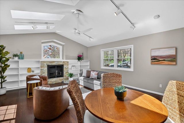 525 Hilldale Court, Madison, WI 53705