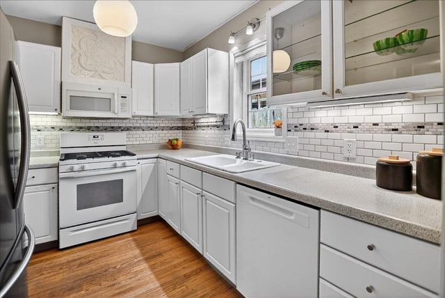 525 Hilldale Court, Madison, WI 53705