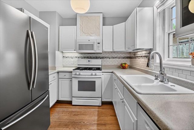 525 Hilldale Court, Madison, WI 53705