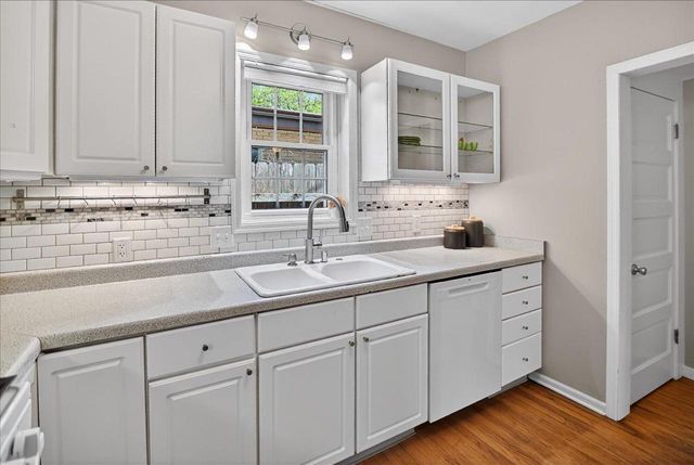 525 Hilldale Court, Madison, WI 53705