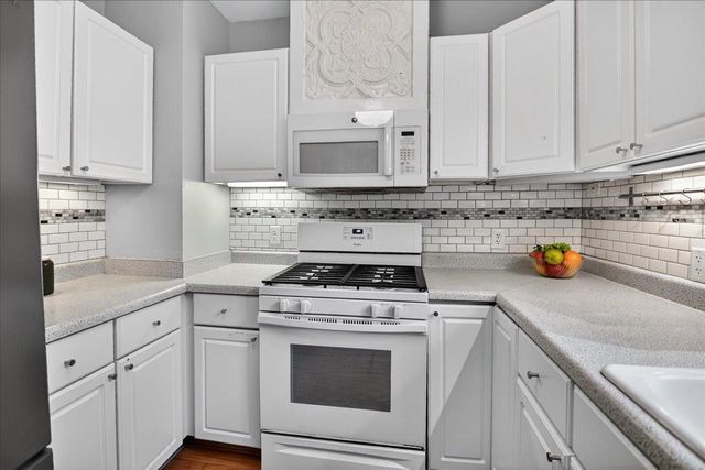 525 Hilldale Court, Madison, WI 53705