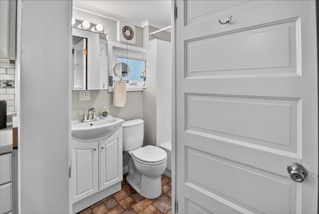 525 Hilldale Court, Madison, WI 53705