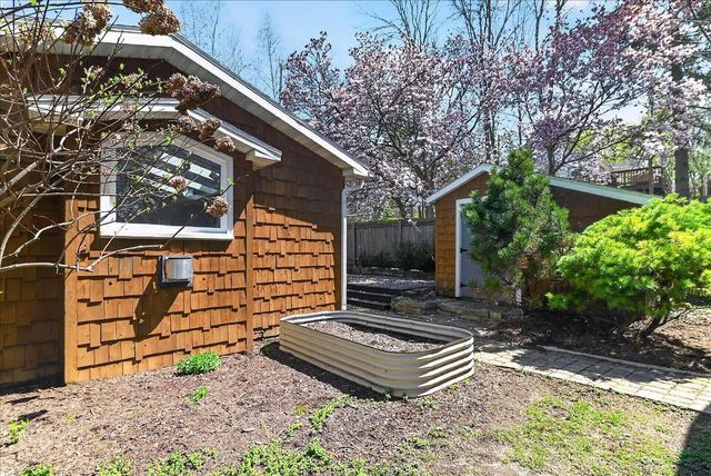 525 Hilldale Court, Madison, WI 53705