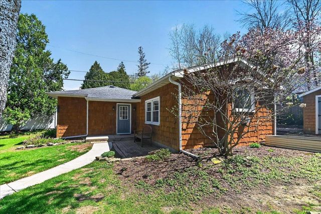 525 Hilldale Court, Madison, WI 53705