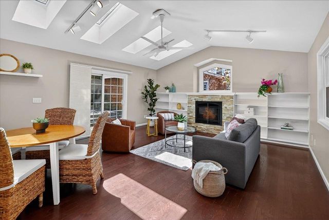 525 Hilldale Court, Madison, WI 53705